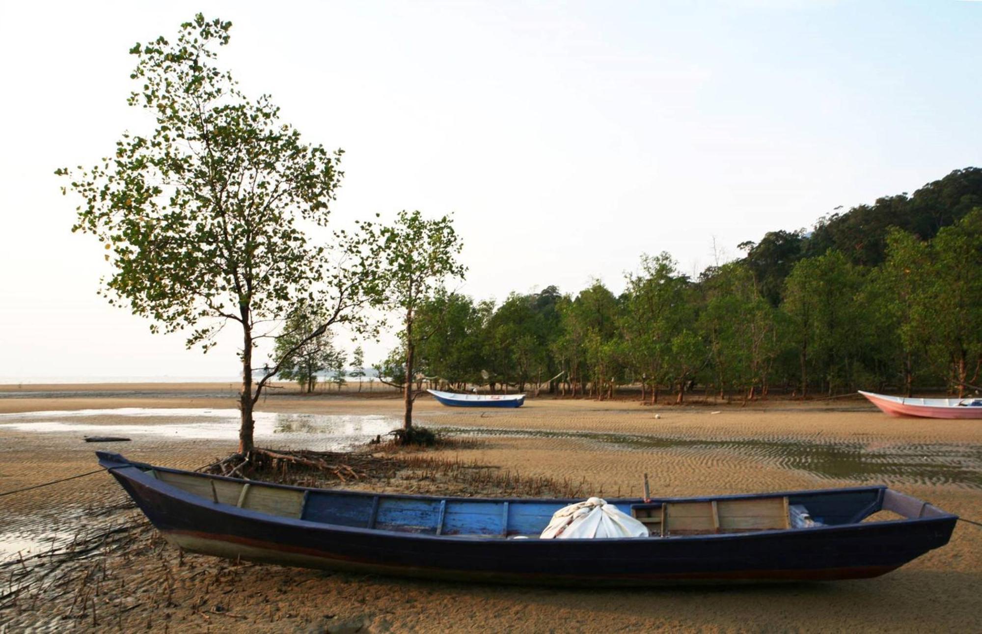 The Village House Santubong Exterior photo