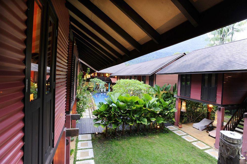 The Village House Santubong Exterior photo